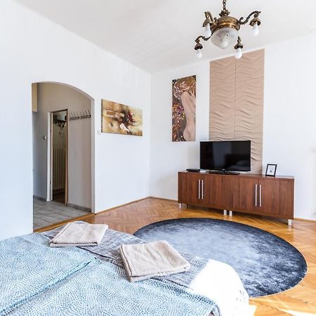 Danube Apartment บูดาเปสต์ ภายนอก รูปภาพ