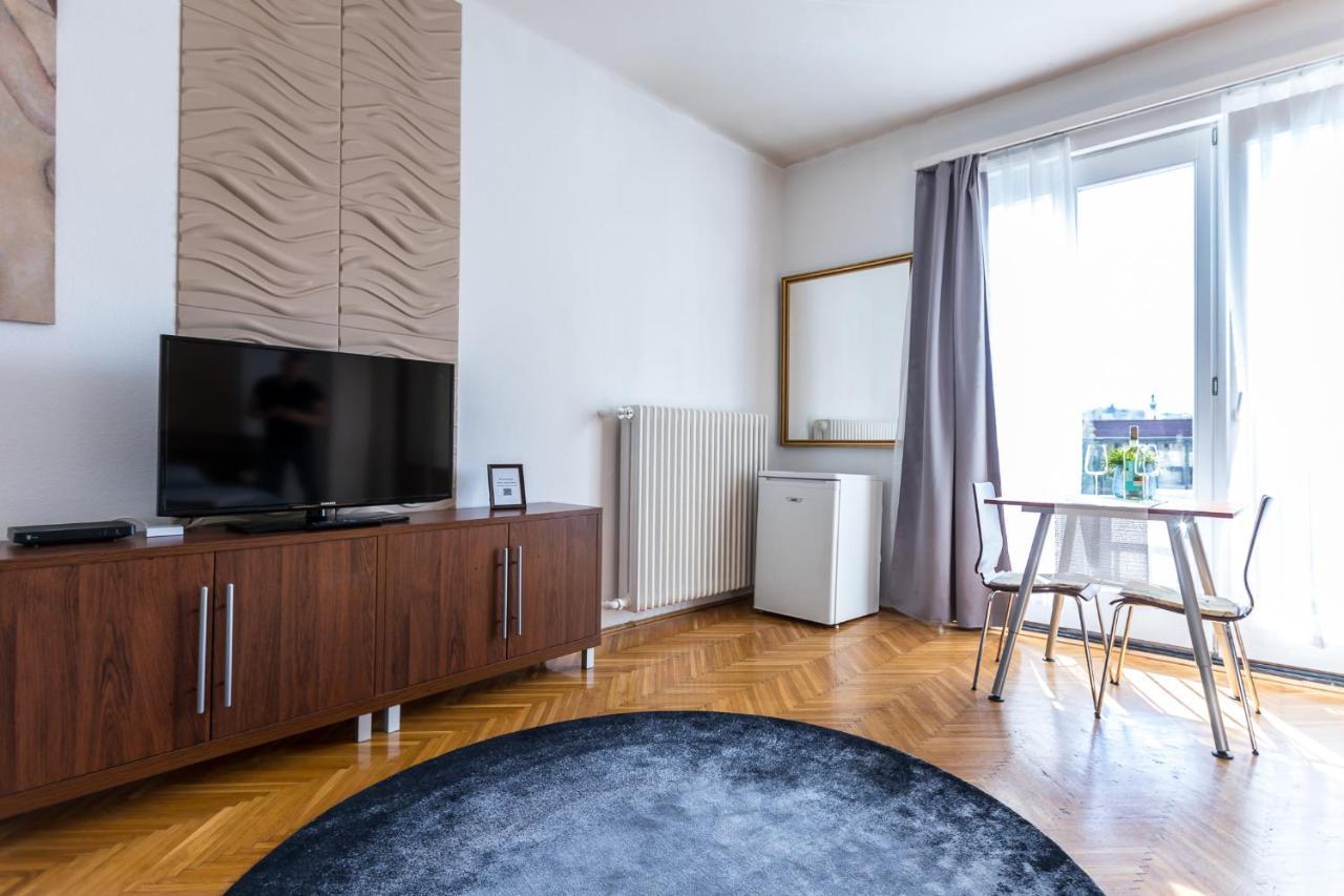 Danube Apartment บูดาเปสต์ ภายนอก รูปภาพ