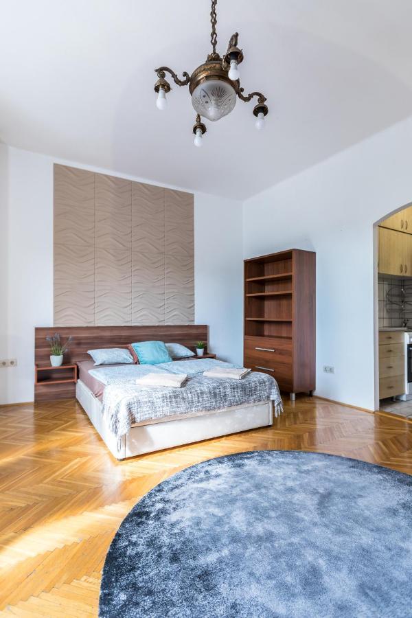 Danube Apartment บูดาเปสต์ ภายนอก รูปภาพ