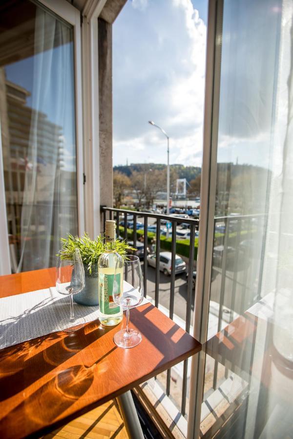 Danube Apartment บูดาเปสต์ ภายนอก รูปภาพ